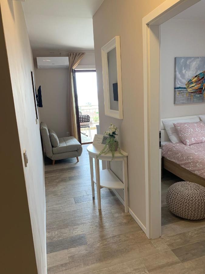 Family Friendly Apartments With A Swimming Pool Povljana, Pag - 244 Exterior photo