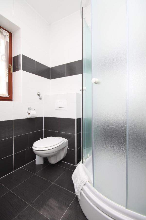 Family Friendly Apartments With A Swimming Pool Povljana, Pag - 244 Exterior photo
