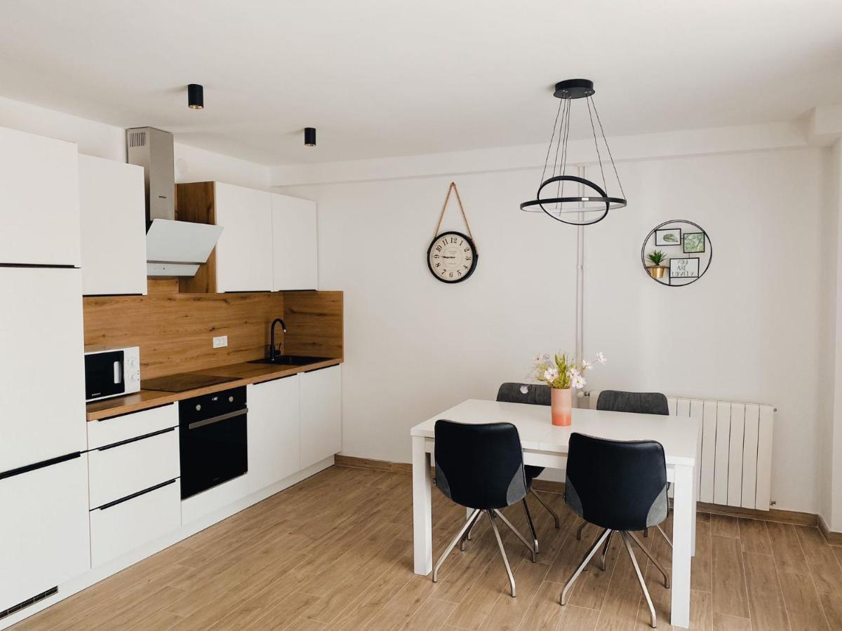 Family Friendly Apartments With A Swimming Pool Povljana, Pag - 244 Exterior photo