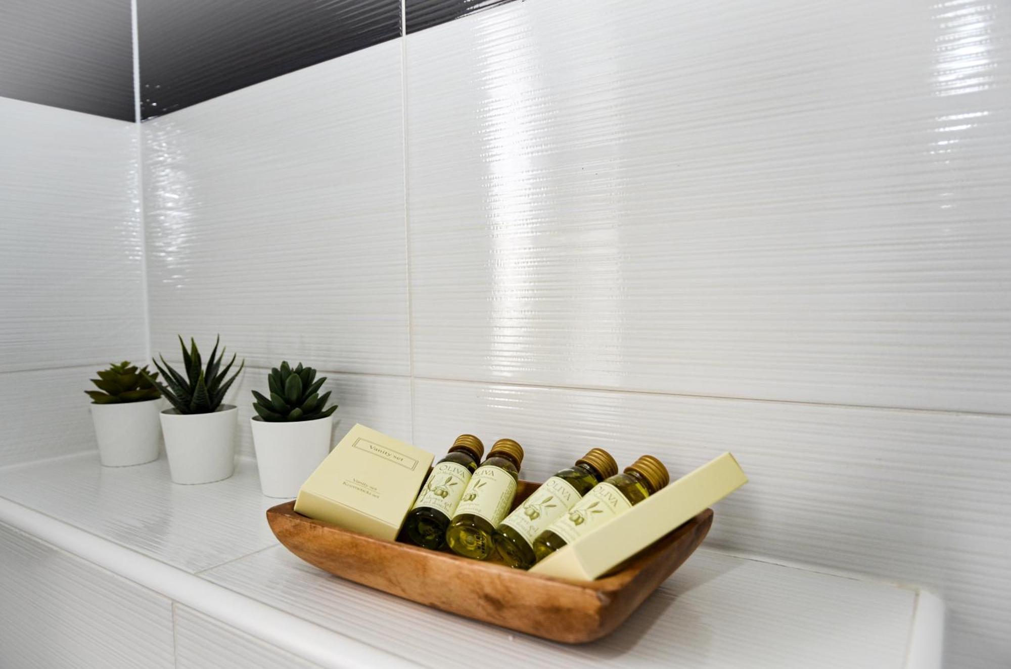 Family Friendly Apartments With A Swimming Pool Povljana, Pag - 244 Room photo